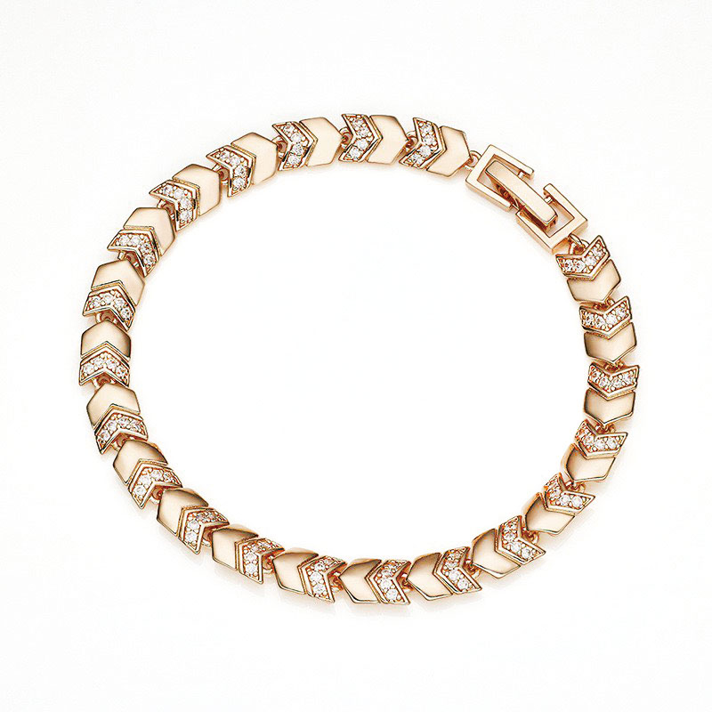 Xcm Chain - MxGxFam (17ซม./19ซม. x 6มม.) สร้อยข้อมือลูกศรประดับเซอร์โคเนียชุบทอง 18K