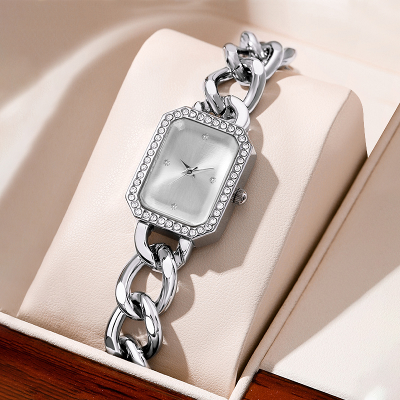 กล่องสุ่มประกอบด้วยนาฬิกาควอตซ - Steel Chain บทวิจารณ์และราคา